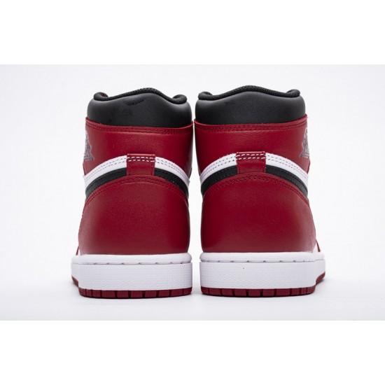 Air Jordan 1 High OG Chicago