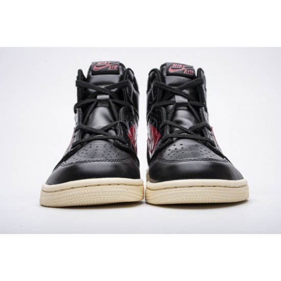 Air Jordan 1 Retro High OG Defiant Couture