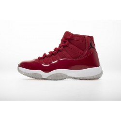 Air Jordan 11 Chicago