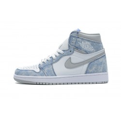 Air Jordan 1 High OG Hyper Royal Wash North Carolan