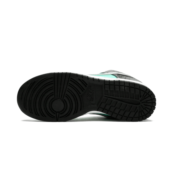 Nike Dunk Low Pro SB Tiffanys Aqua Chrome